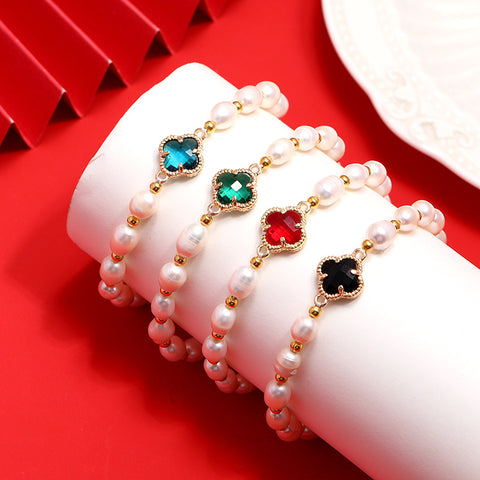 Fashion Clovers Zircon White Rice Pearl With Gold Accessory and Chains